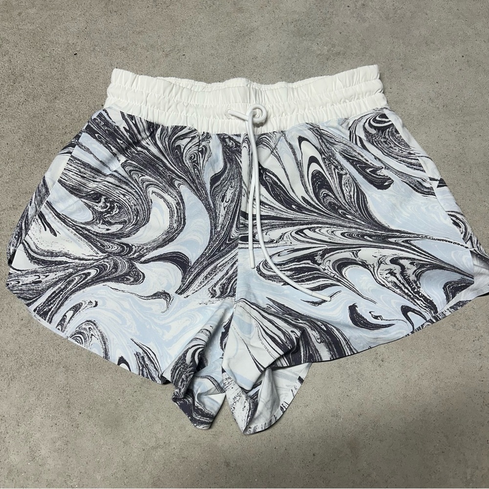 Athleta Women's Crossroads Athletic Short Sumi Marble Light Blue & White Size XS - Picture 3 of 8